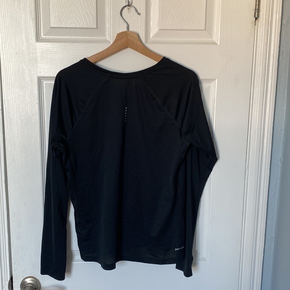 Nike - black long sleeve running top - size XL - Picture 3 of 6